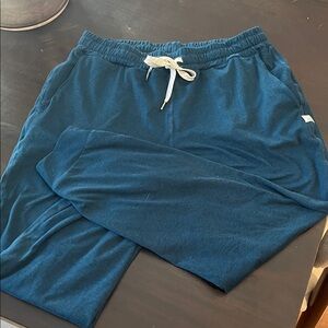 Vuori Women’s Joggers size small